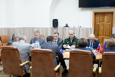 Депутаты в постоянном контакте с семьями участников специальной операции